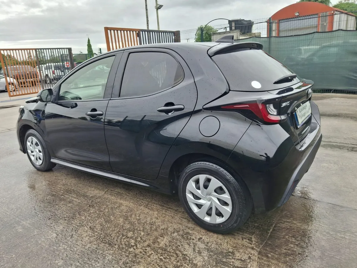202 Toyota Yaris Automatic Light Damage - Image 4
