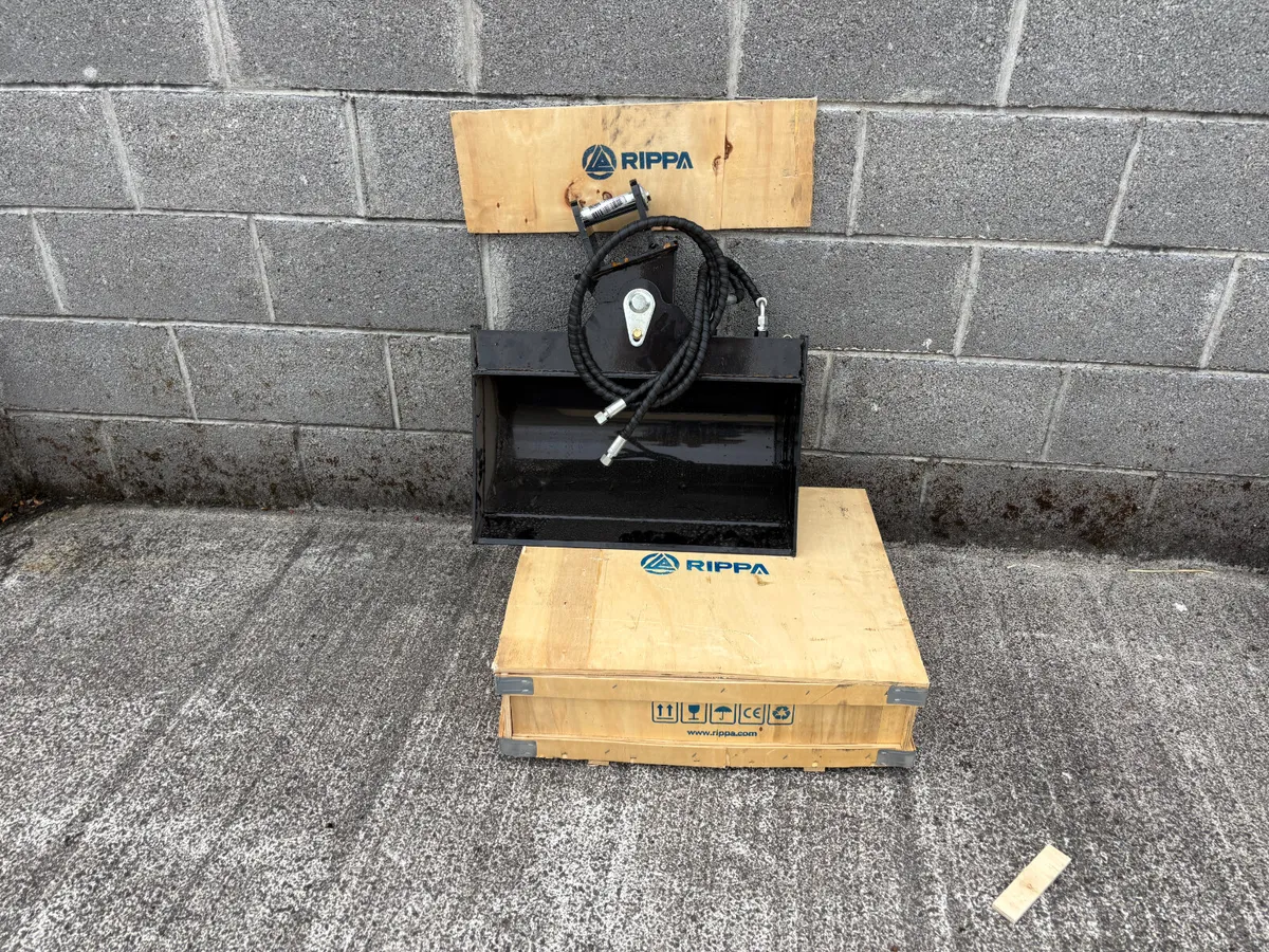 60cm Hydraulic Tilting Grading Bucket - Image 3
