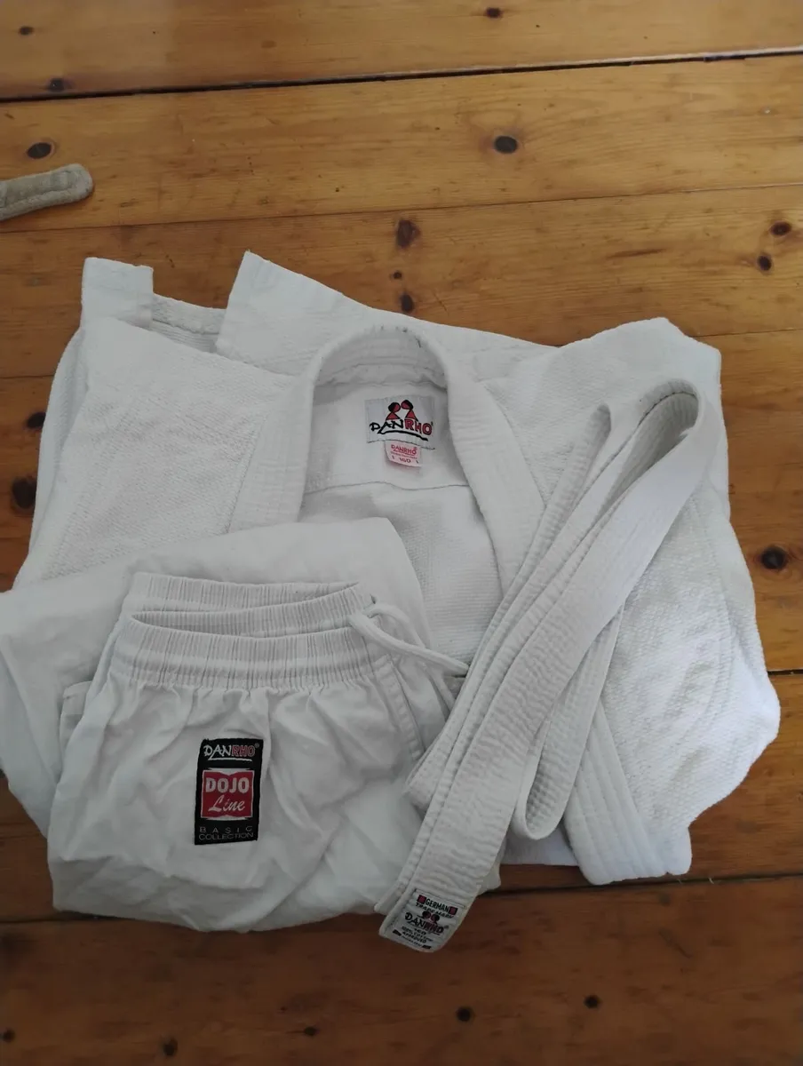 Martial arts uniform