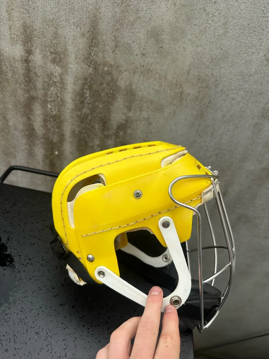 Old style helmet - Image 2
