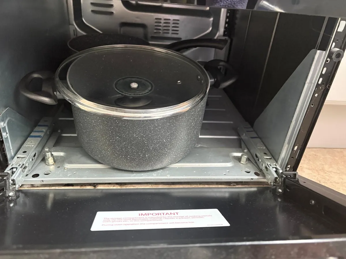 Flavel range electric cooker - Image 3