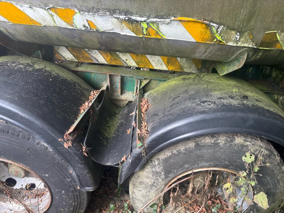 Storage tank fuel and water - Image 4