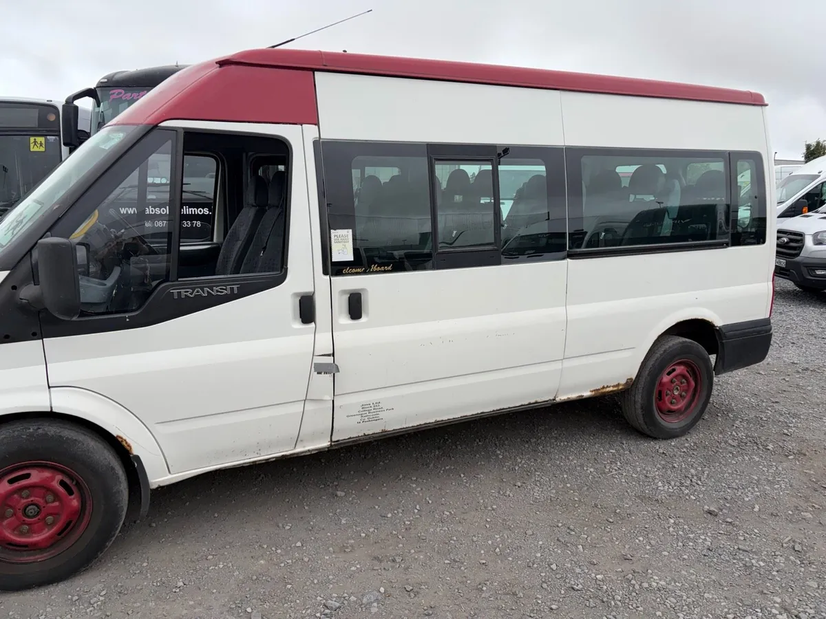 2007 14 seater Ford transit minibus - Image 2