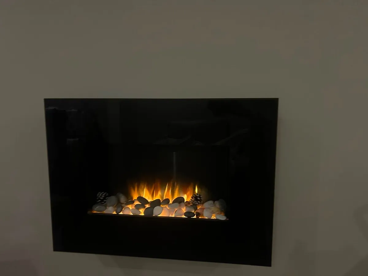 Wall mounted electric fire - Image 3
