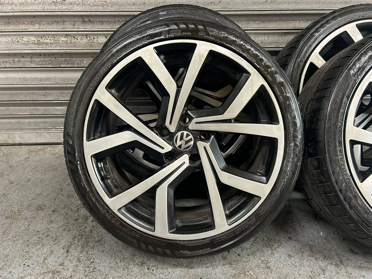 Volkswagen Golf Clubsports Alloys 18” - Image 4