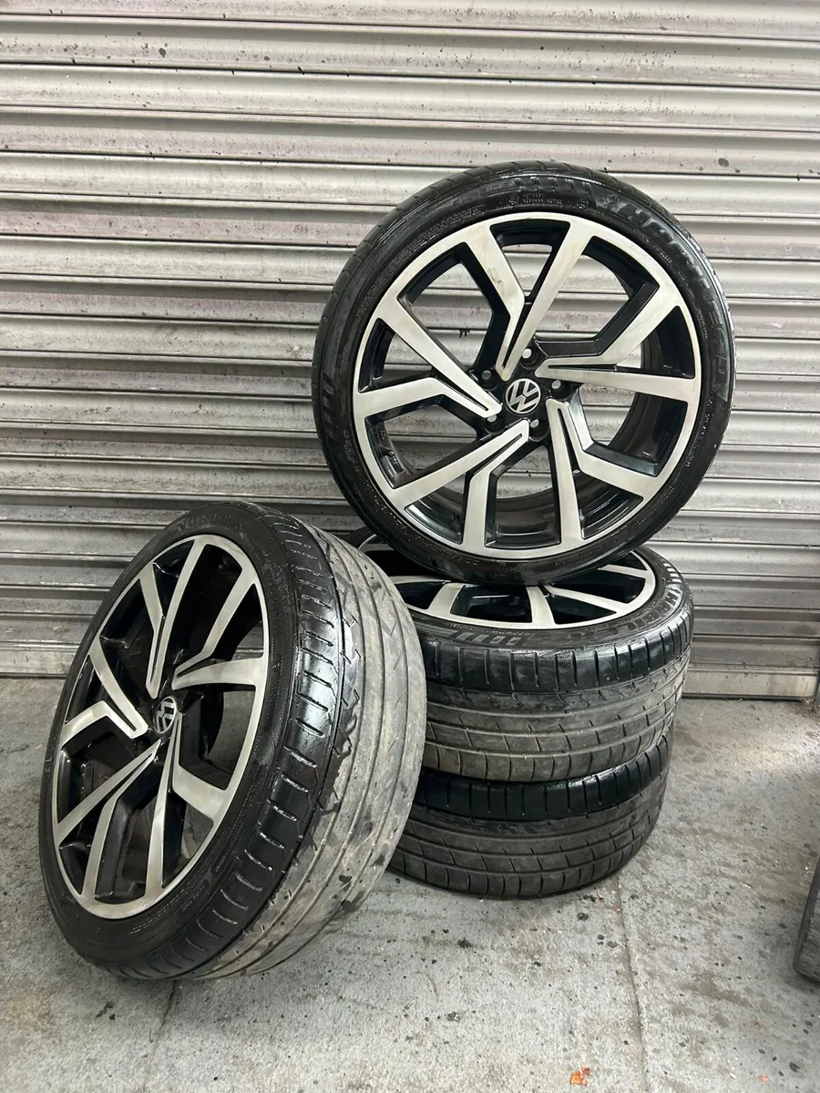 Volkswagen Golf Clubsports Alloys 18” - Image 1