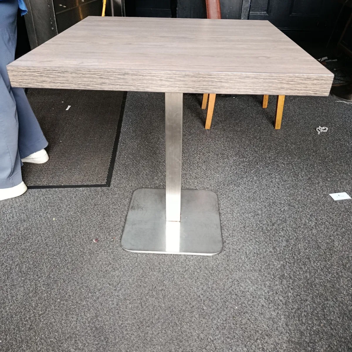 Table for restaurant - Image 1