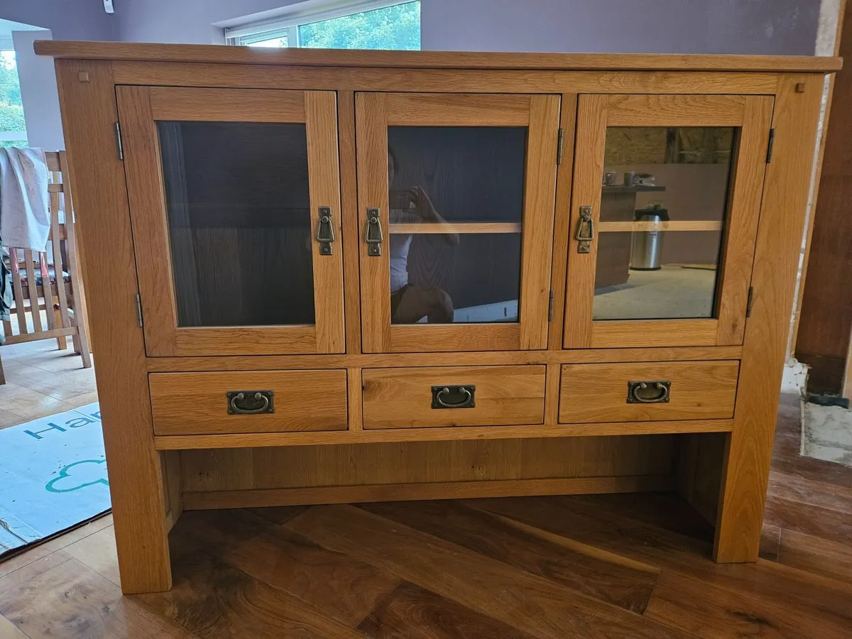 Dresser - Image 2