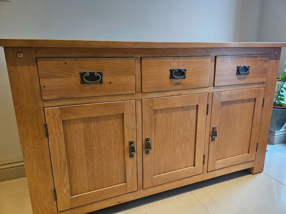 Dresser - Image 3