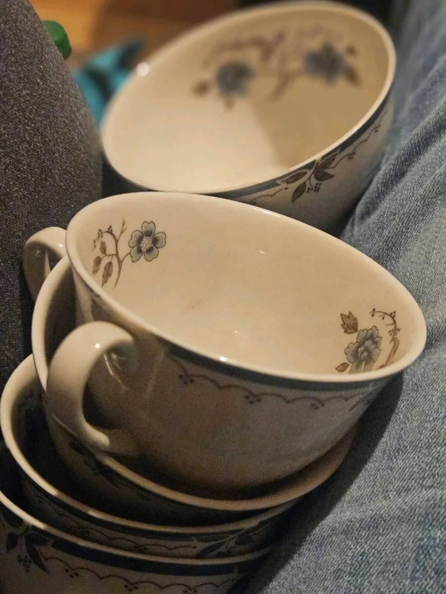 4 Piece Royal Doulton Teaset - Image 1