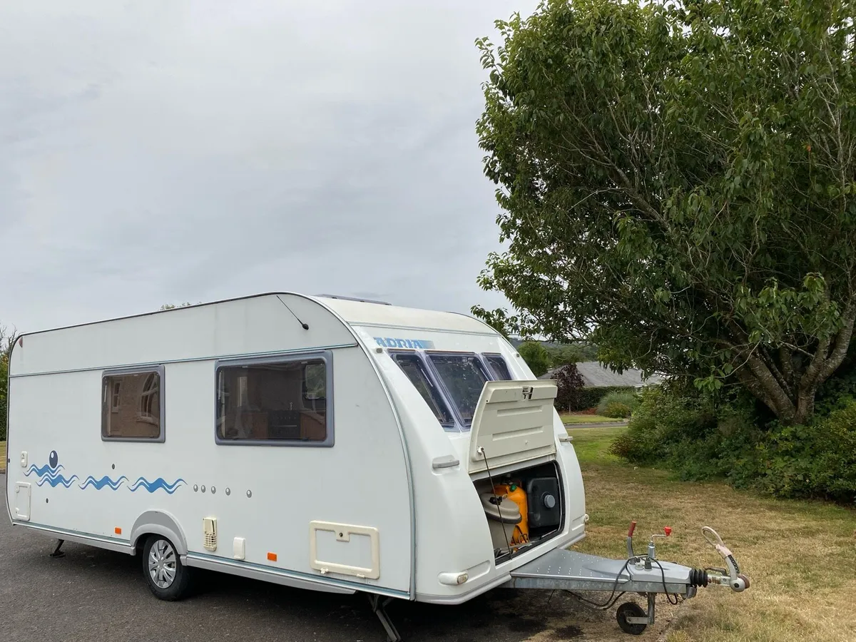 Caravan - Image 2