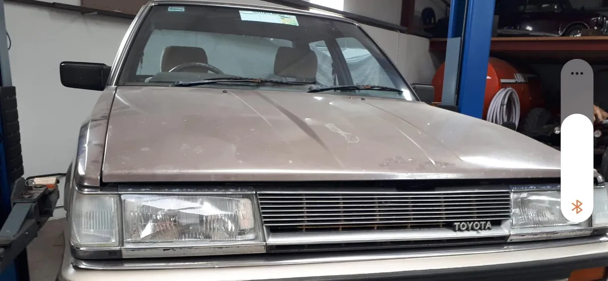 Toyota camry 1 windscreen wanted