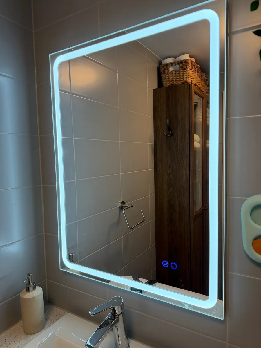 LED bathroom mirror - Image 1