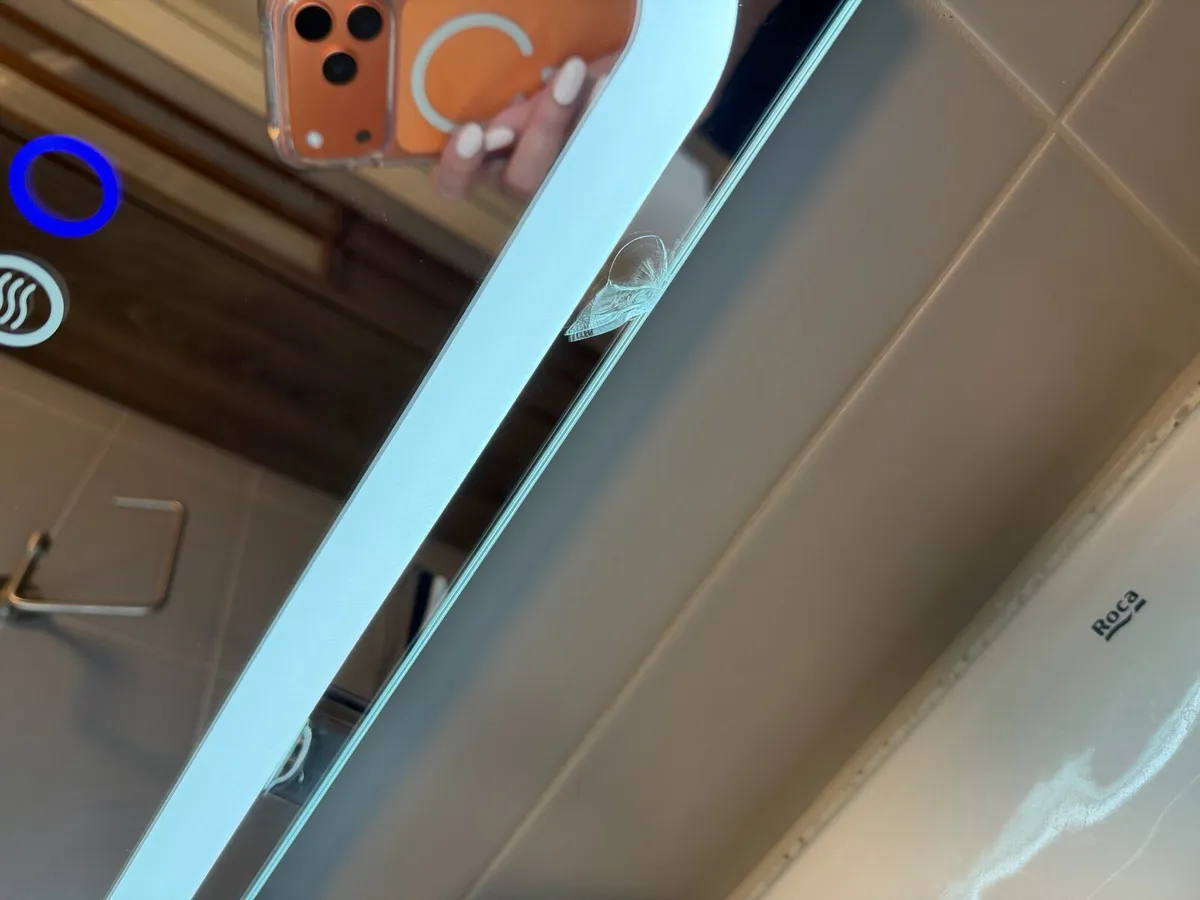 LED bathroom mirror - Image 3