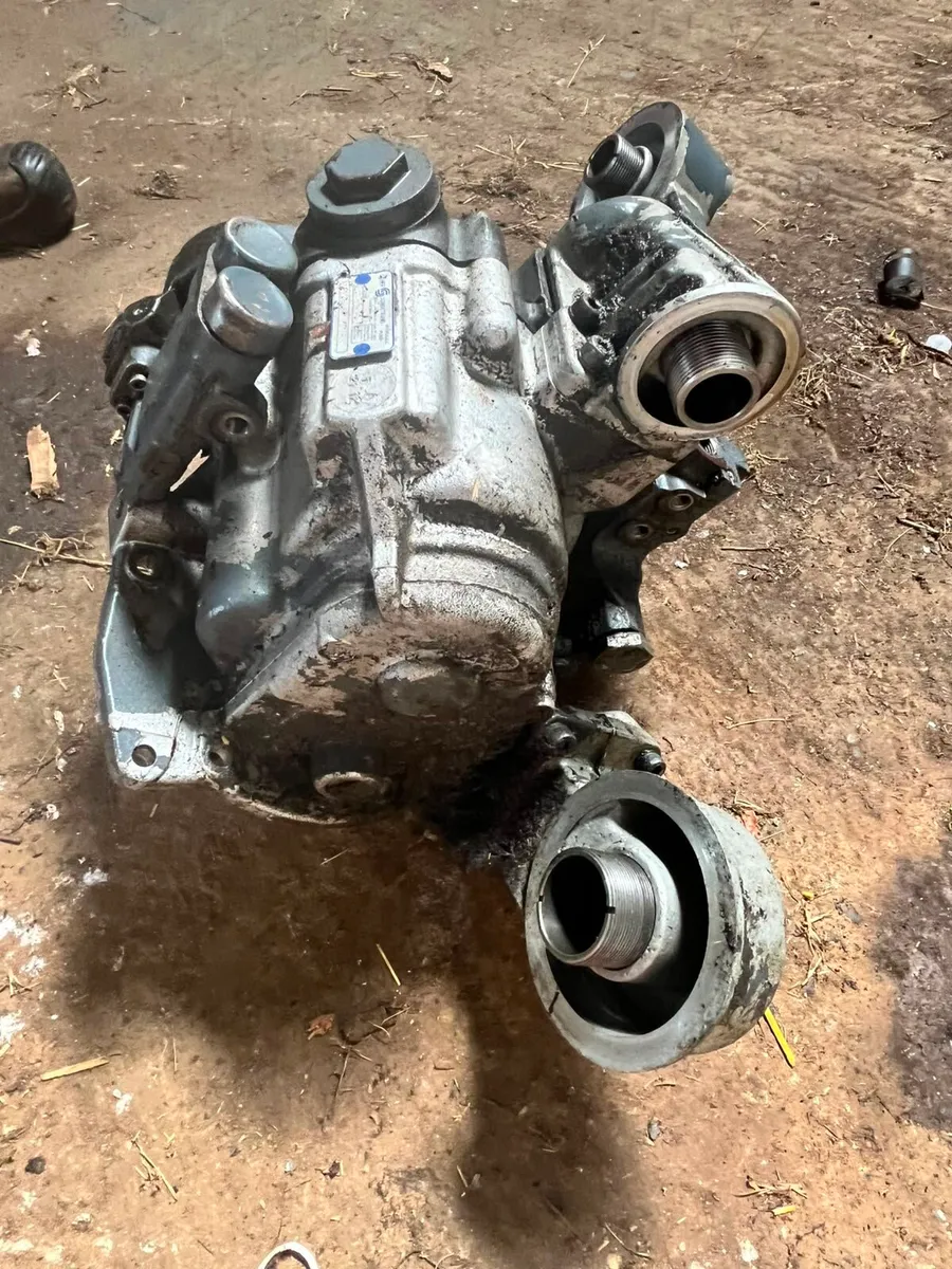 Hydraulic pump - Image 1