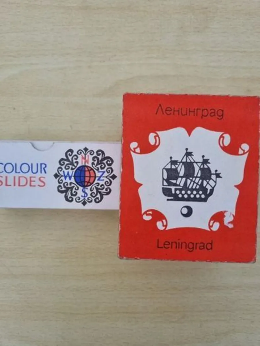 Soviet diaskop (slide viewer) with slides - Image 4