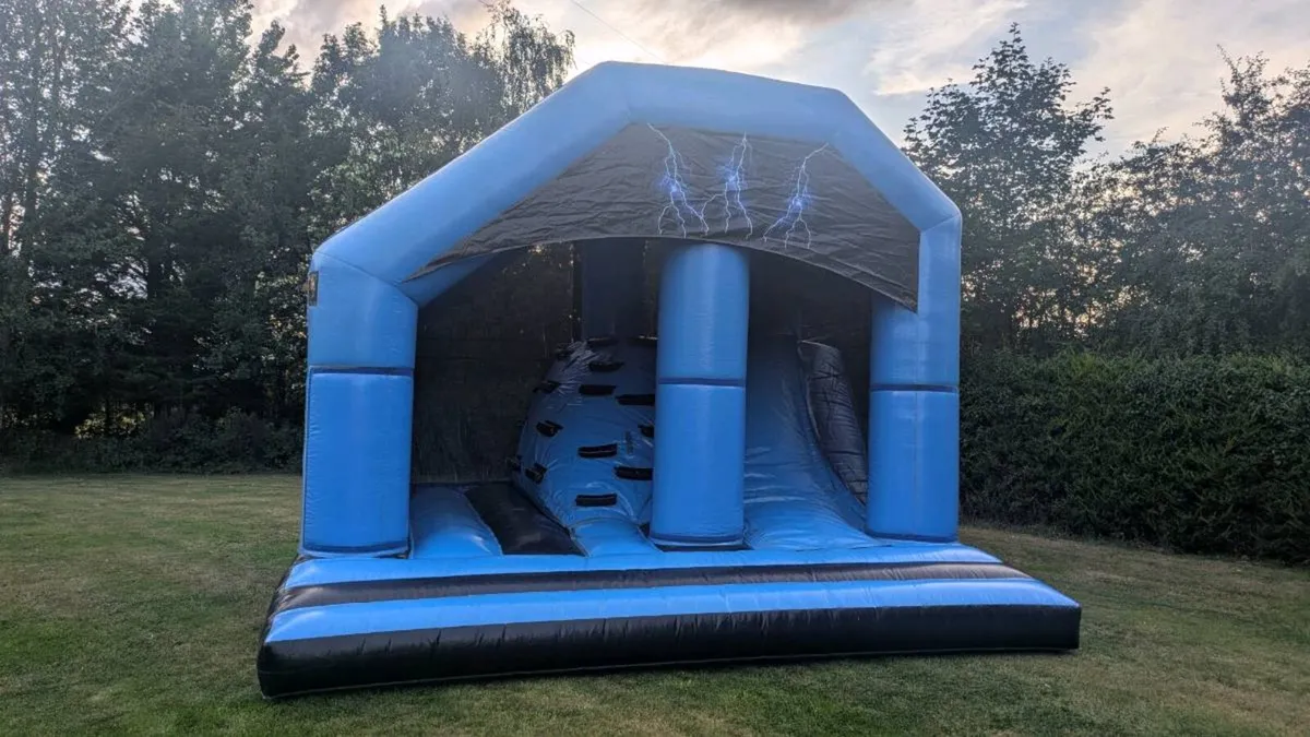 Bouncy castle for sale - Image 2