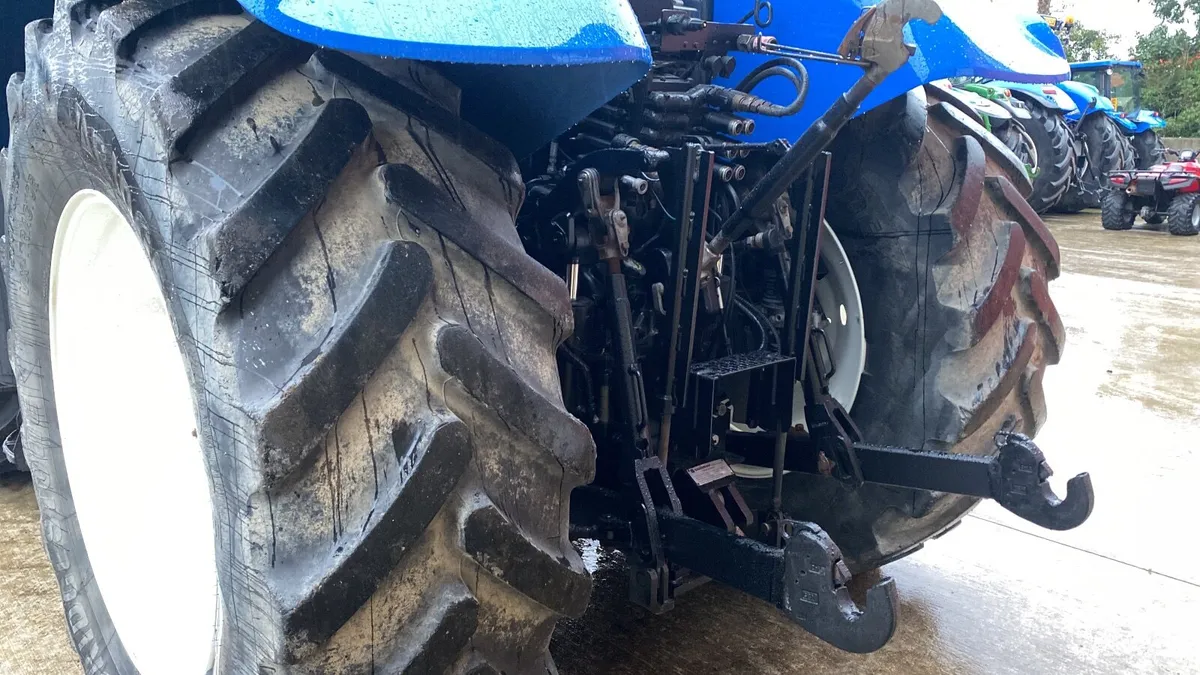 New Holland T7.200 RC  2015 - Image 3