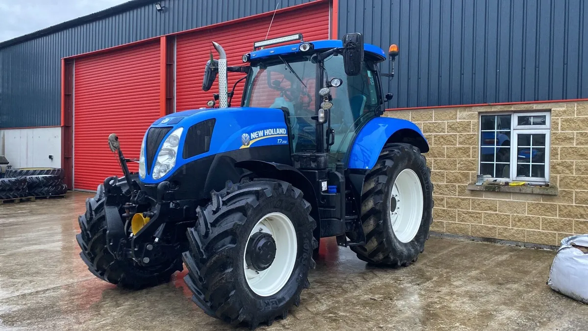 New Holland T7.200 RC  2015 - Image 4