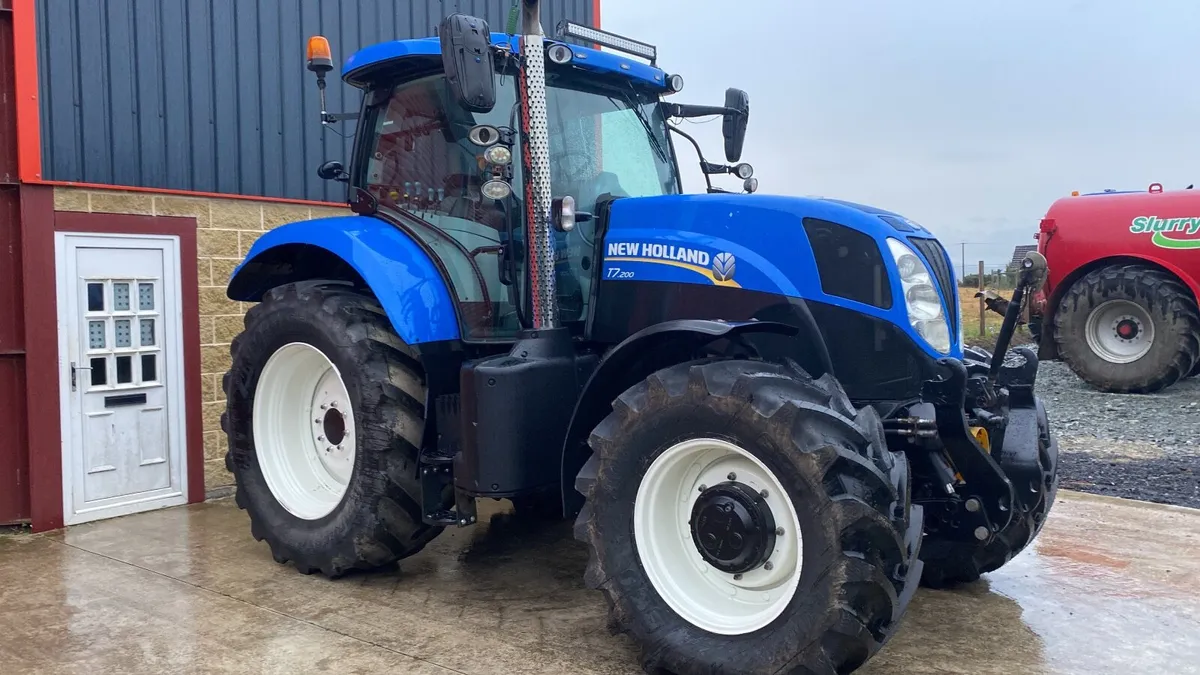 New Holland T7.200 RC  2015 - Image 2