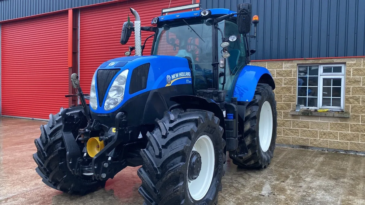 New Holland T7.200 RC  2015 - Image 1