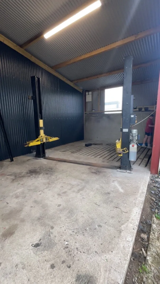 car lift - Image 1