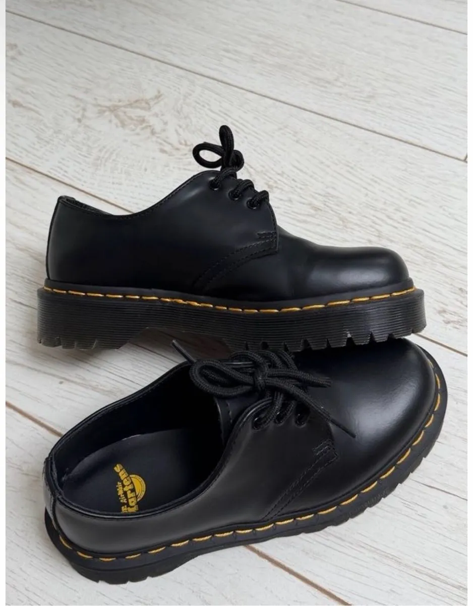 Dr. Martens 1461 Smooth Leather shoes UK 4/EU 37 - Image 1