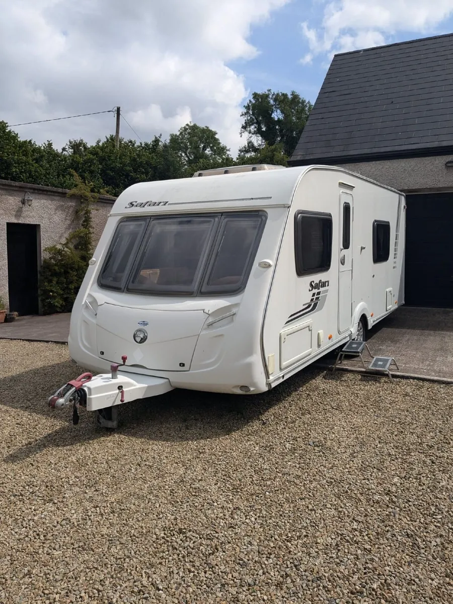 CARAVAN - Image 1