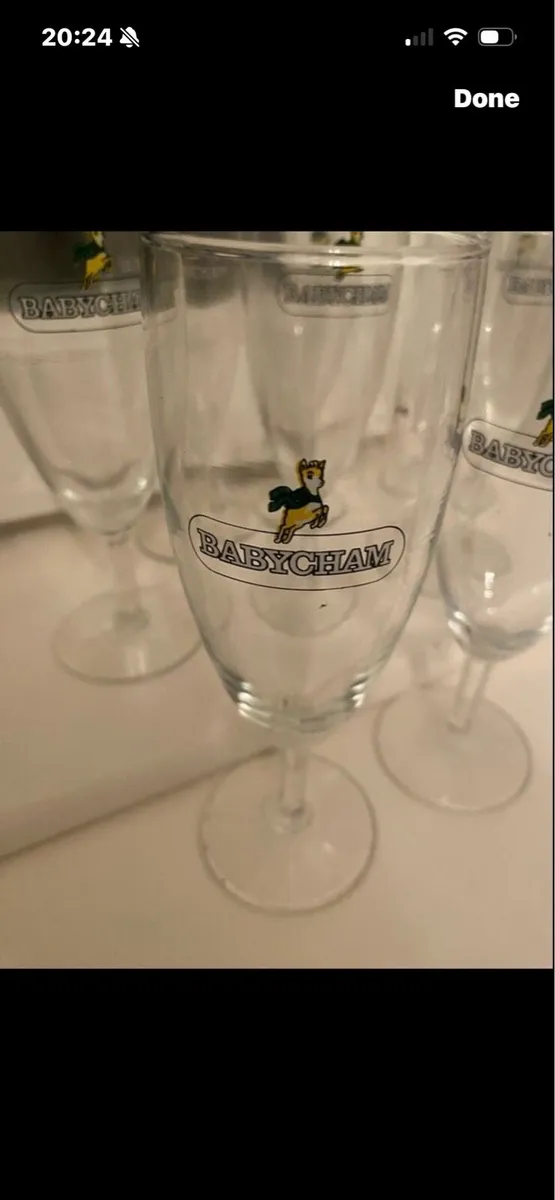Very Rare Set of 8 Babycham Flutes - Image 3
