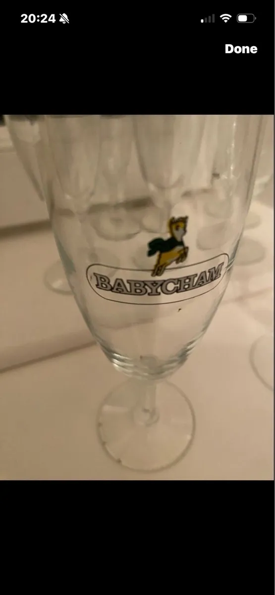 Very Rare Set of 8 Babycham Flutes - Image 4