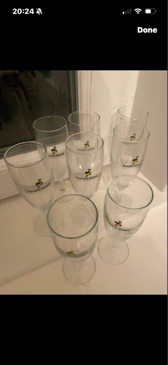 Very Rare Set of 8 Babycham Flutes - Image 2