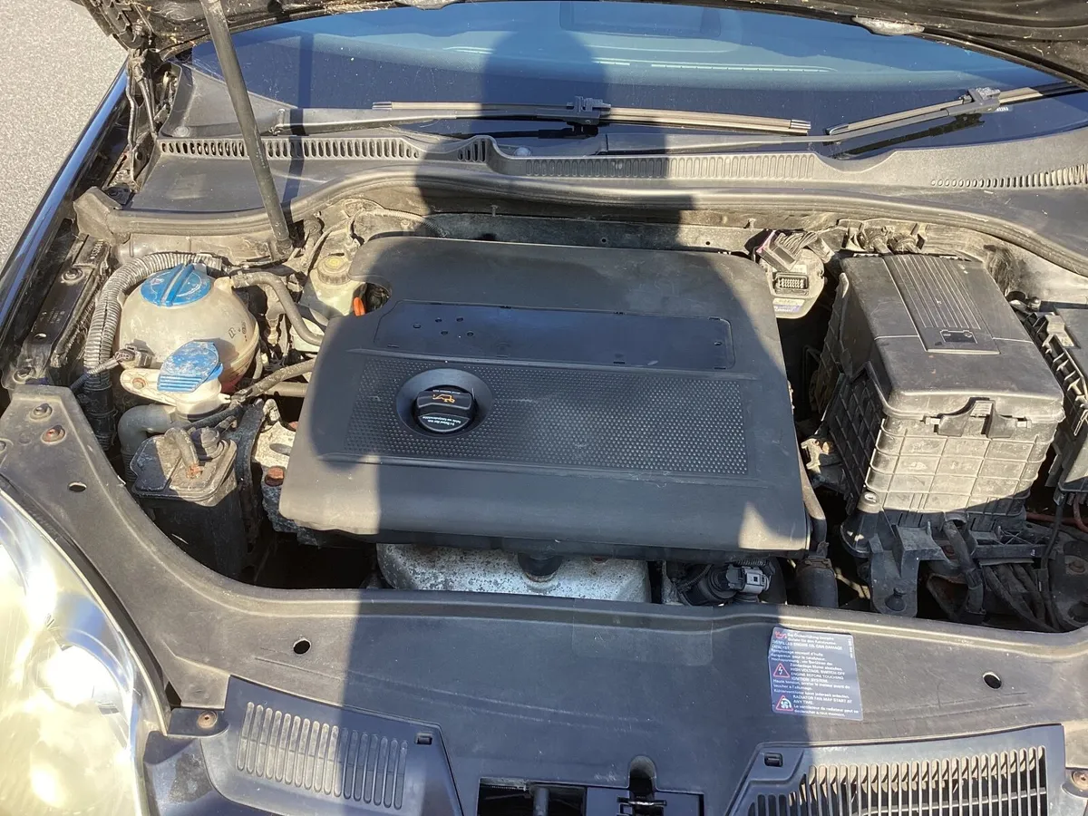 Volkswagen Golf 2005 - Image 3