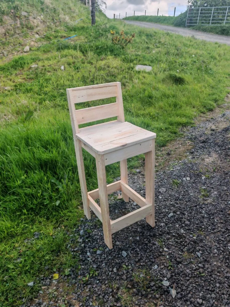 High stools - Image 2