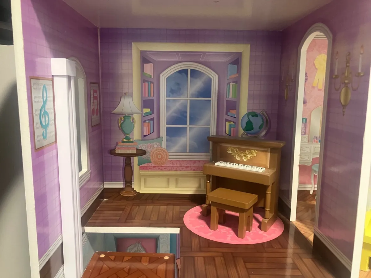 Dolls House - Image 4
