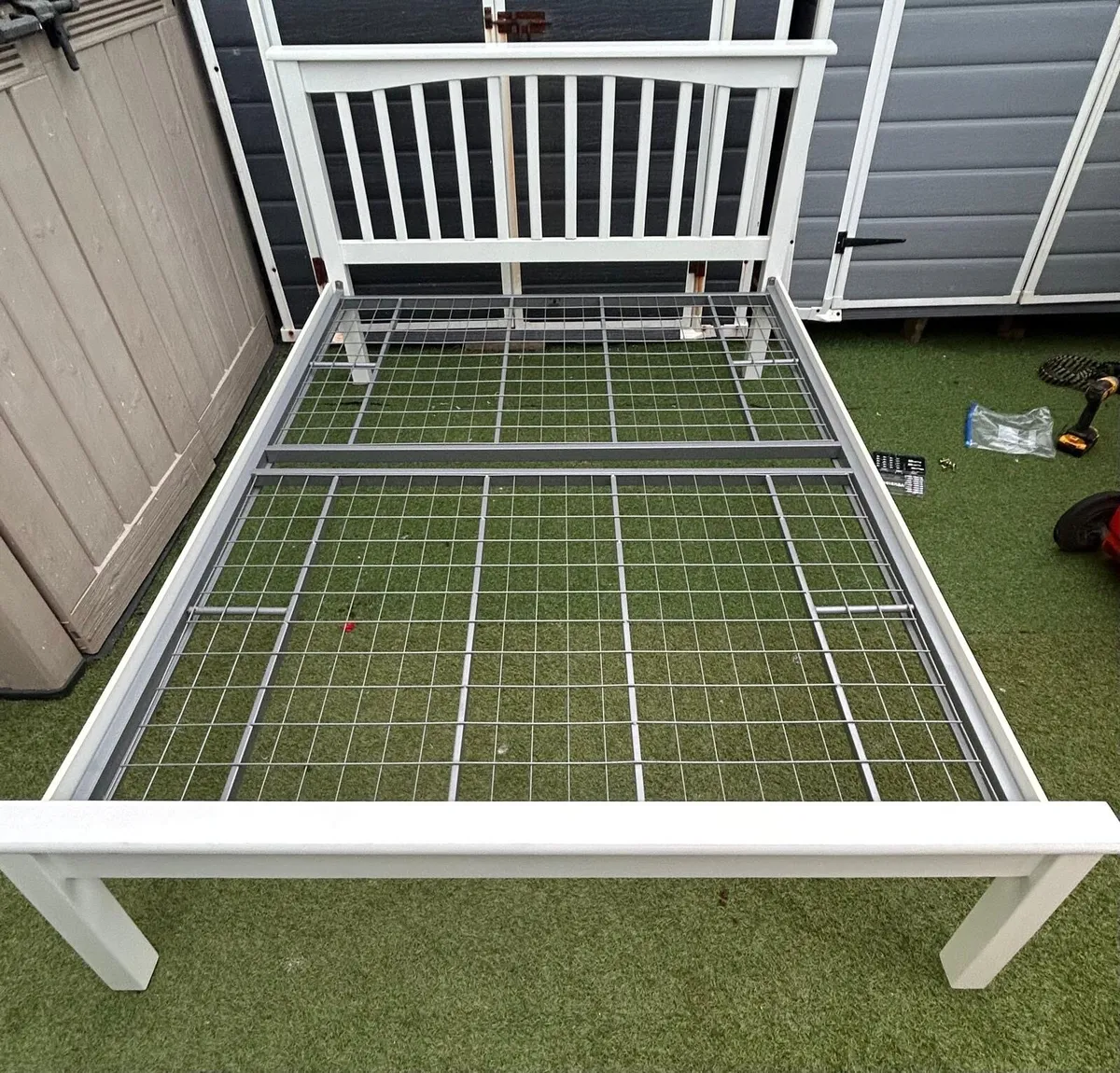 Really Sturdy White Metal 4Ft 6” Double Bed Frame