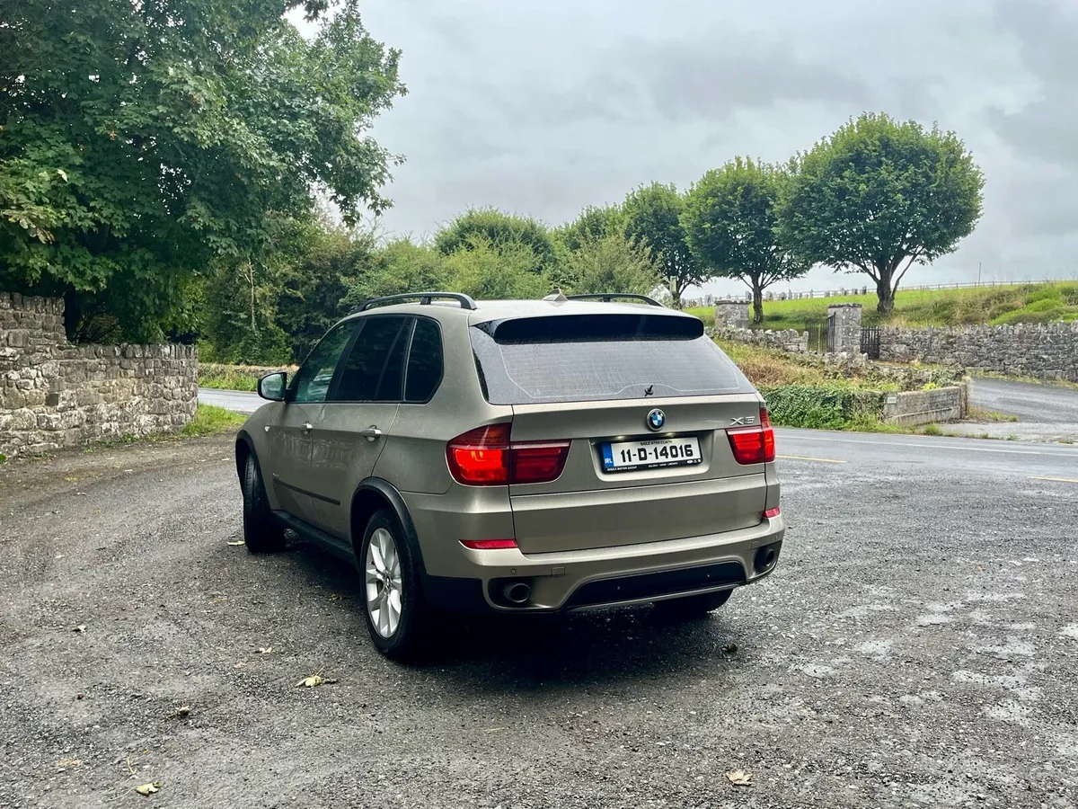 BMW X5 - Crewcab - Image 3