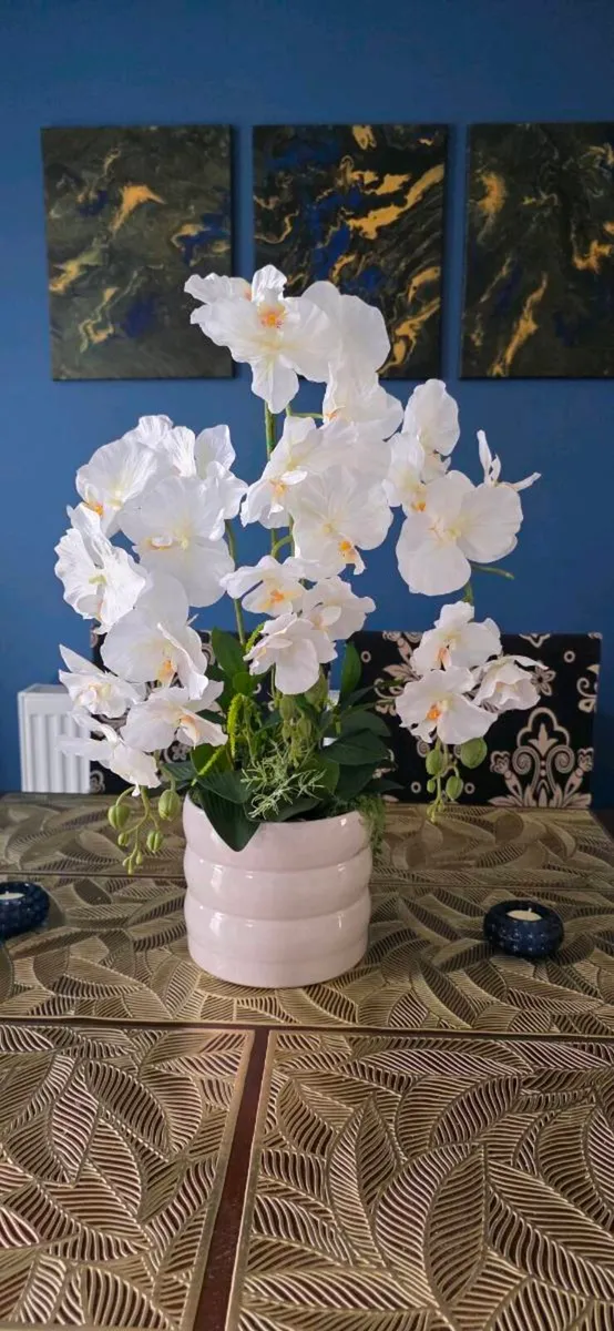 Artificial orchid arrangement