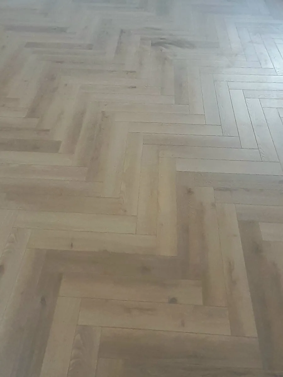 herringbone  floor - Image 4
