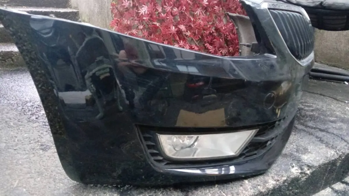 Skoda octavia mint black front bumper 2014 to 2017 - Image 3