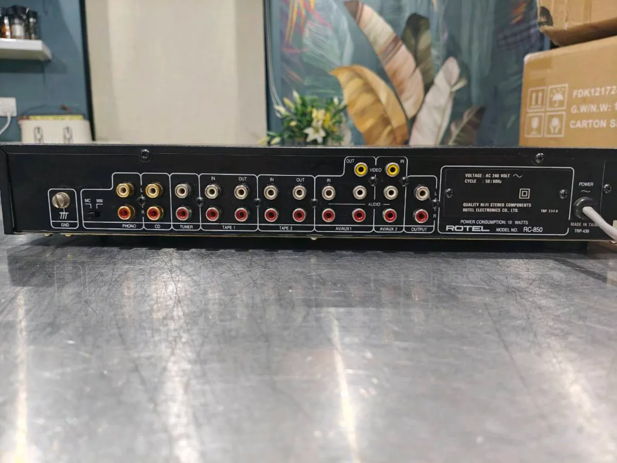 Rotel RC-850 Stereo Control Amplifier - Image 3