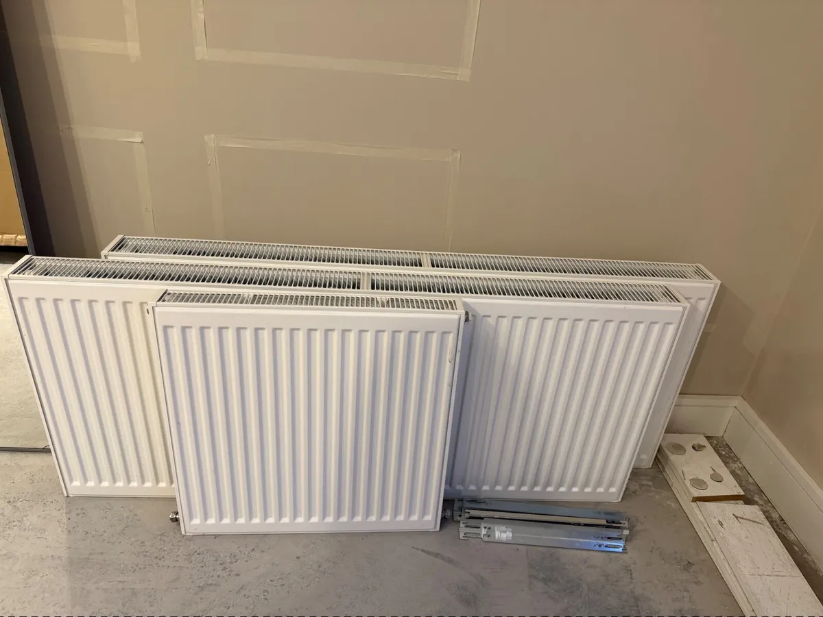 5 White Radiators – Like New – Removed from New Bu - Image 3