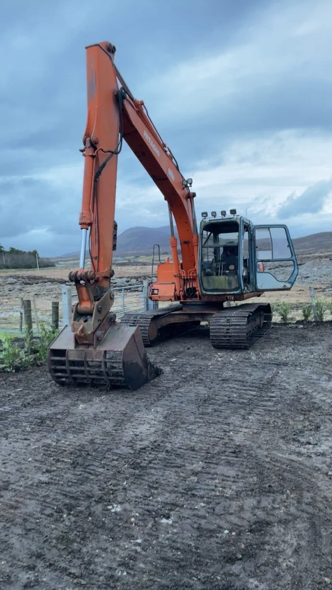 Hitachi EX120-3 - Image 1