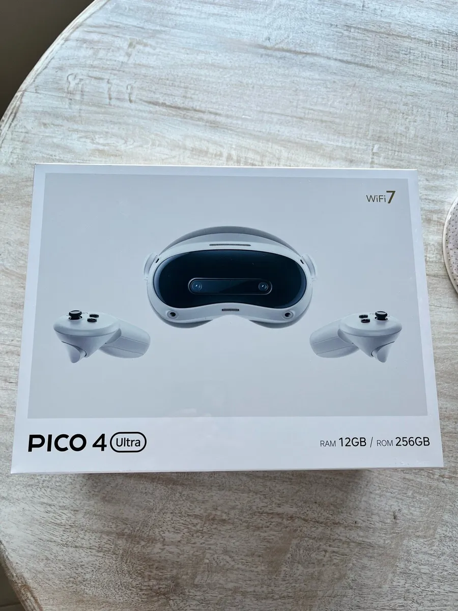 BRAND NEW PICO 4 ULTRA VR MIXED REALITY HEADSET - Image 2