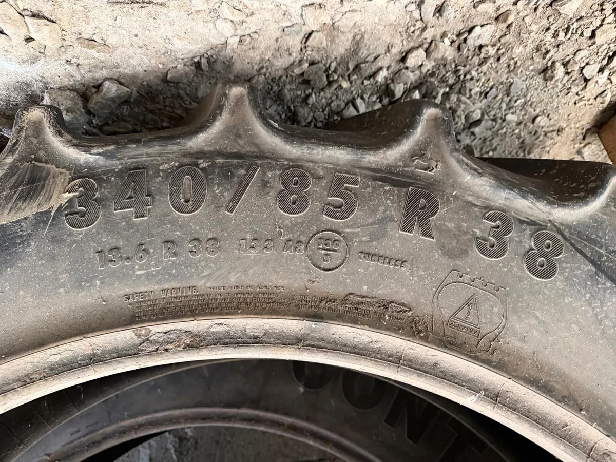 Tractor wheels/tyres - Image 1