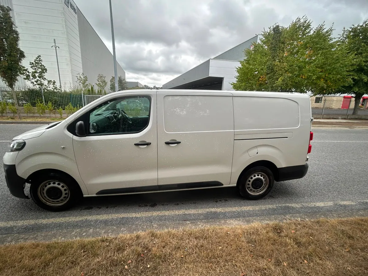 Opel Vivaro 2022 ONLY 39,000 kilometres - Image 2