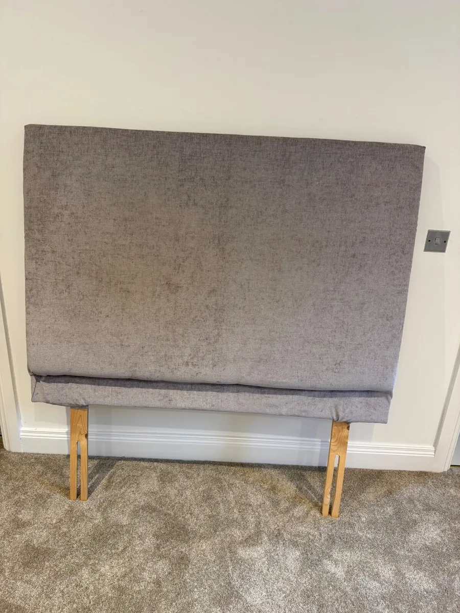 Bedroom furniture - Image 2
