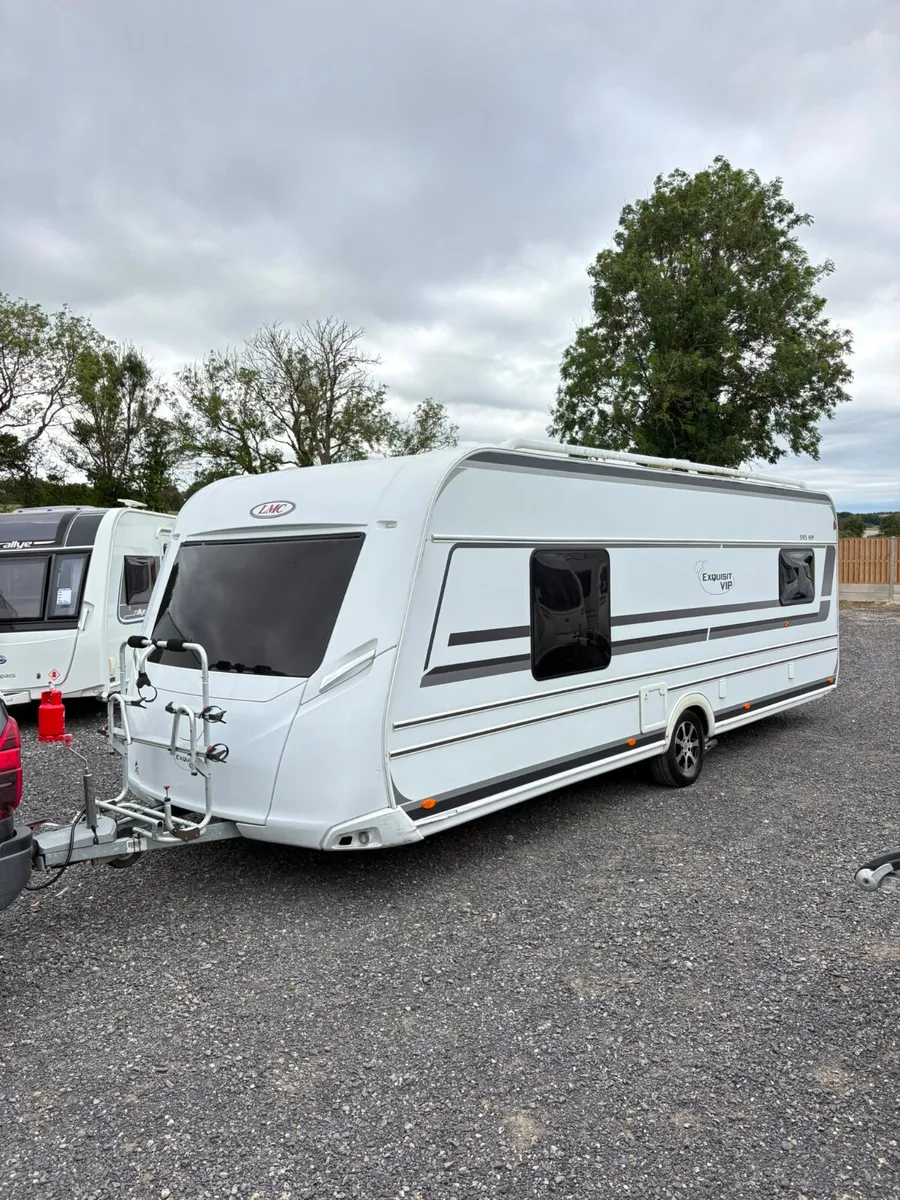 LMC Exquisit 595 4 Berth Island Bed Caravan - Image 2
