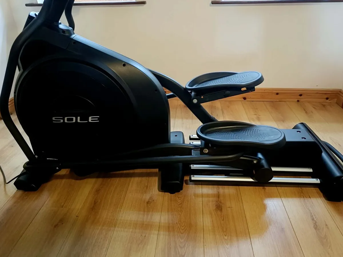 Cross trainer - Image 4