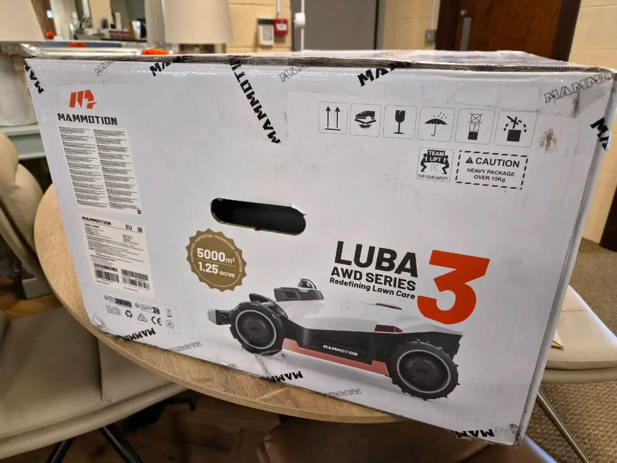 Mammotion Luba 3 AWD 5000 Robot Lawnmower - Image 2