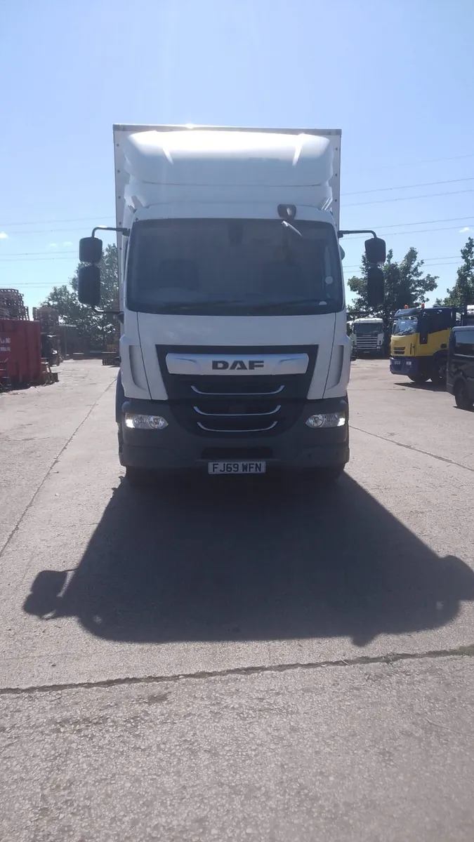 DAF LF CURTAINSIDER ( 2019 ) - Image 2